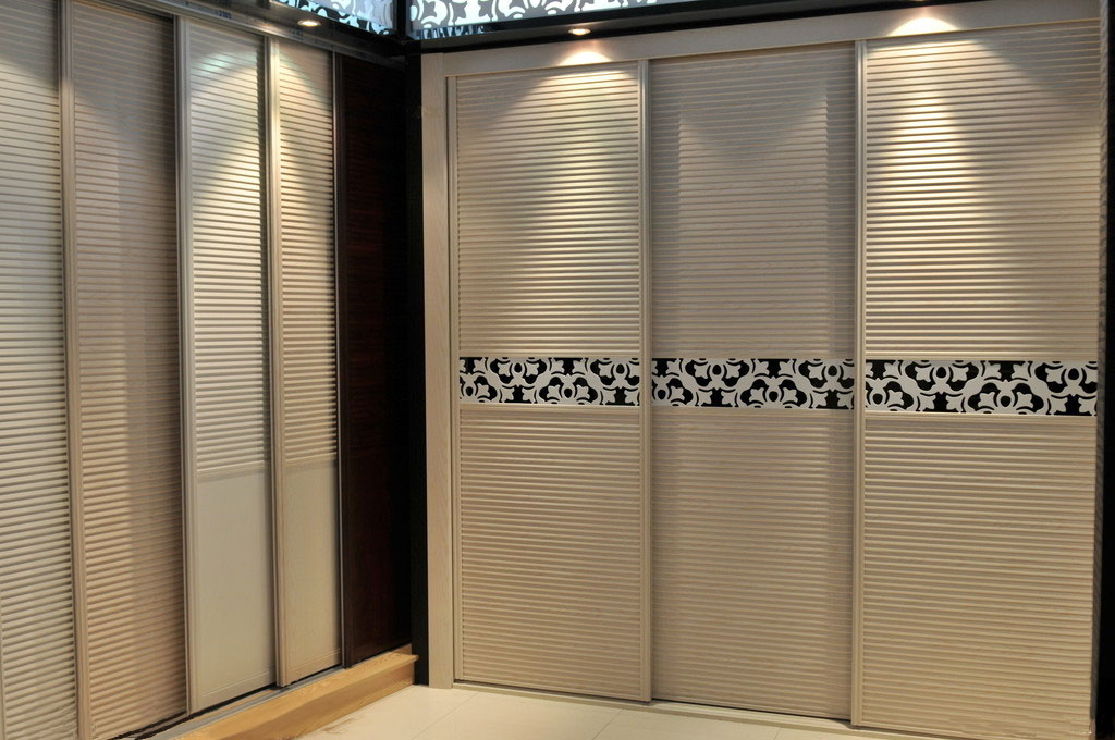 整體衣柜 現(xiàn)代家居的收納新選擇